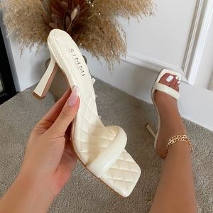 *NEW SIMMI CAMILLA STONE PADDED QUILTED MULES